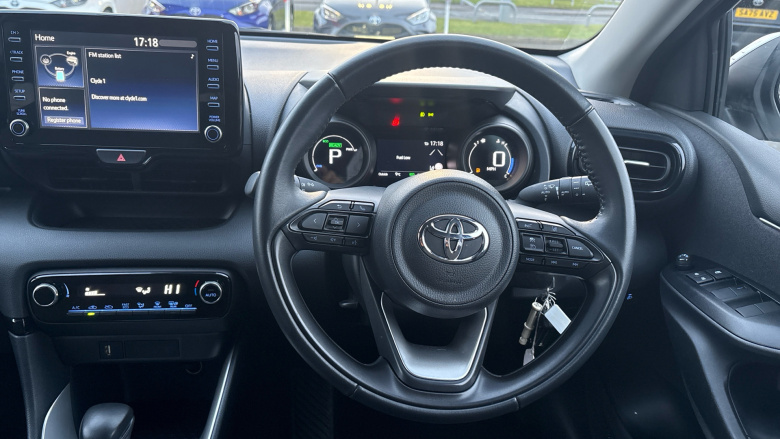 Toyota Yaris 1.5 Hybrid Design 5dr CVT Hybrid Hatchback